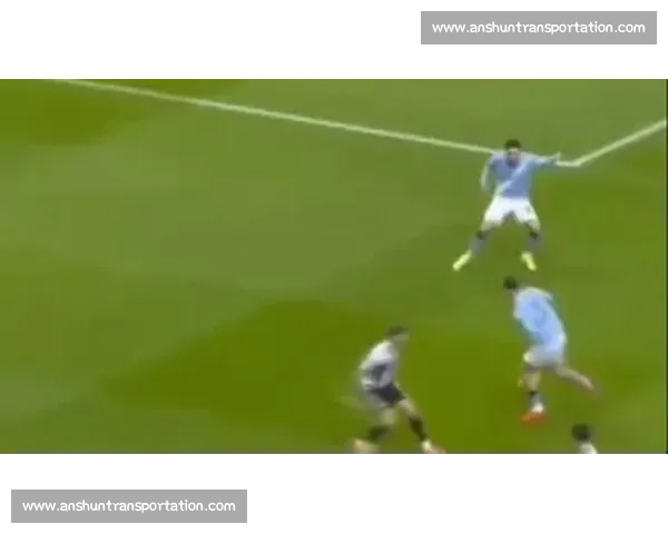 燃爆全场的足球短视频精彩对决与绝杀瞬间全记录震撼来袭热血回顾 燃爆全场的足球短视频精彩对决与绝杀瞬间全记录震撼来袭热血回顾